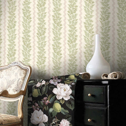 Pipkin Stripe Leaf Wallpaper