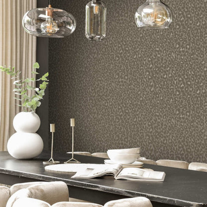 Makucha Leopard Print Wallpaper