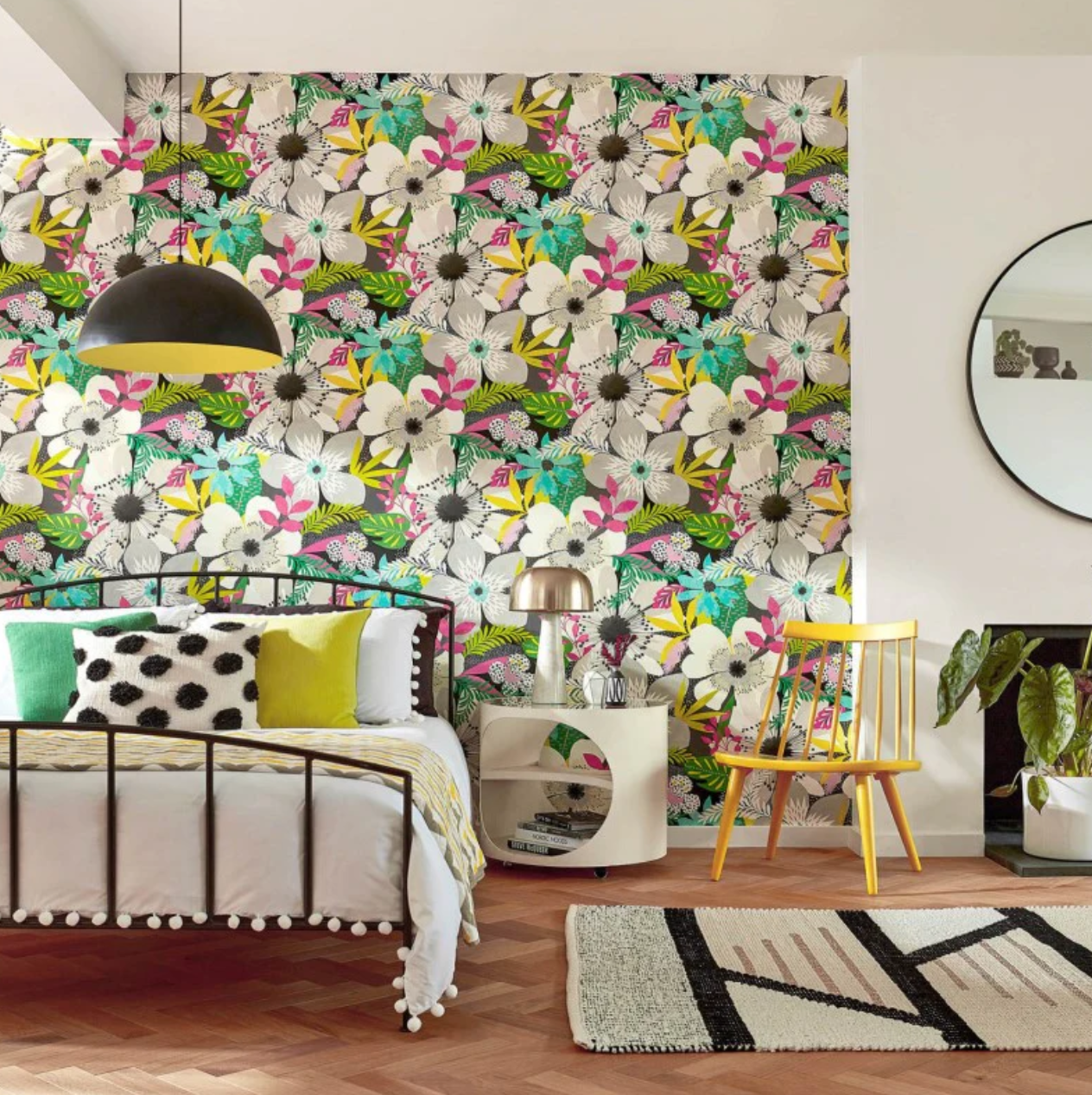 Ohpopsi Floral Riot Wallpaper Chalk & Carbon Sample