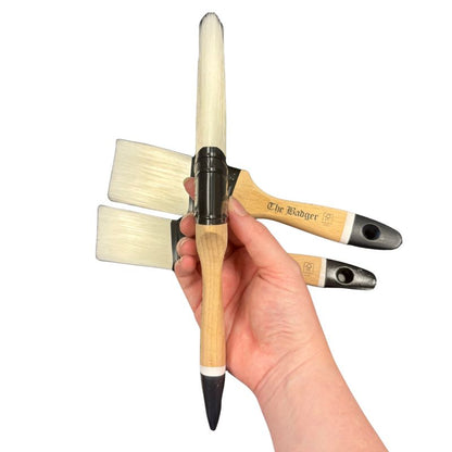 Paint Warrior Badger Semi Oval Beaver Tail Short Handle Brush